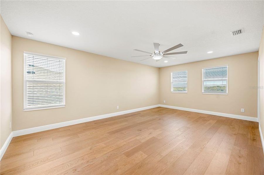 Spacious, unfurnished interior of a new home in , Groveland (Image 38).