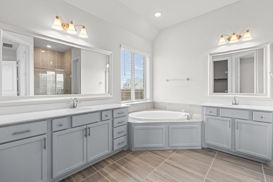 New Home in Waxahachie, TX.  - Slide 18