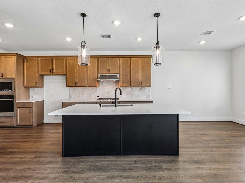 Furnished interior view inside a new home in Kingdom Heights, Rosenberg (Image 8).