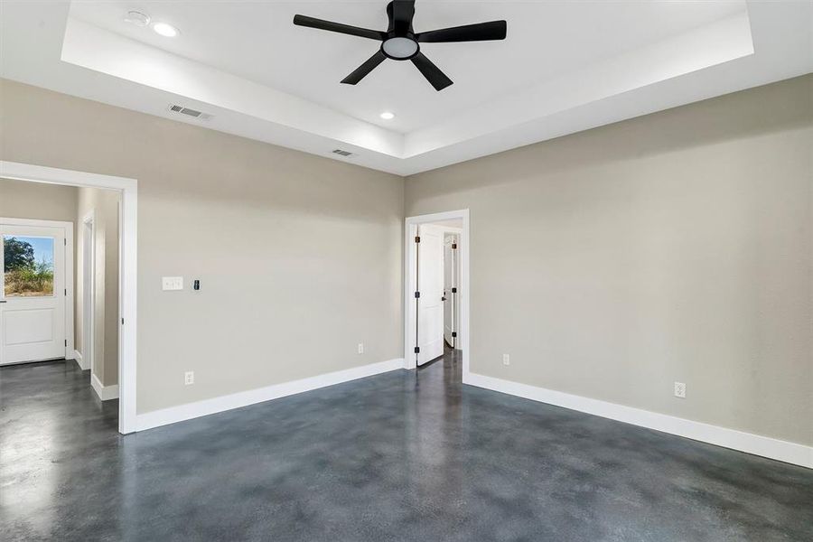 Spacious, unfurnished interior of a new home in , Stephenville (Image 15).