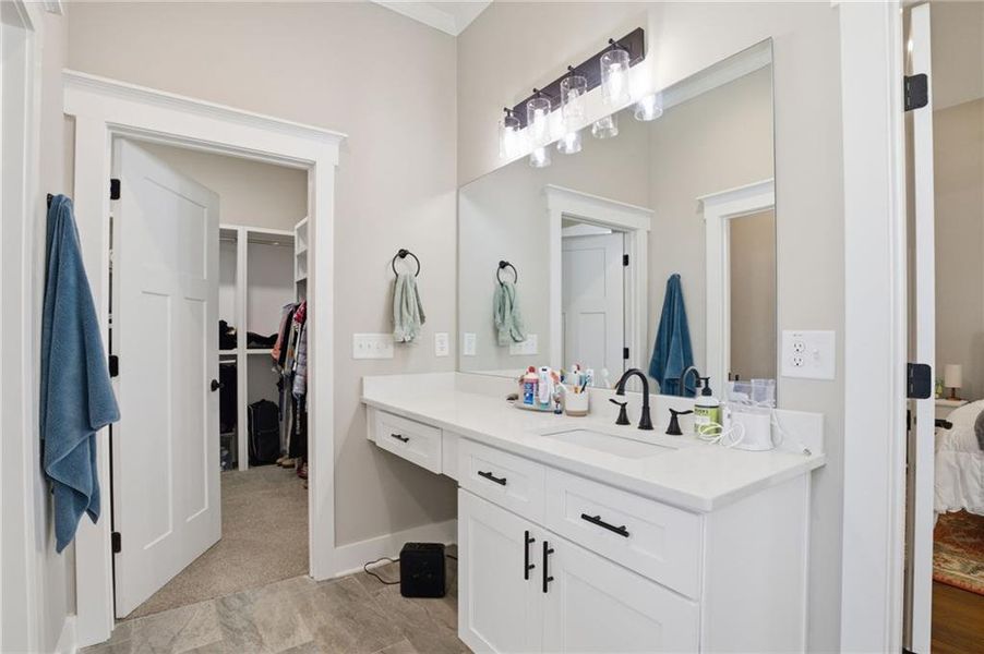 Furnished interior view inside a new home in , Jasper (Image 38).