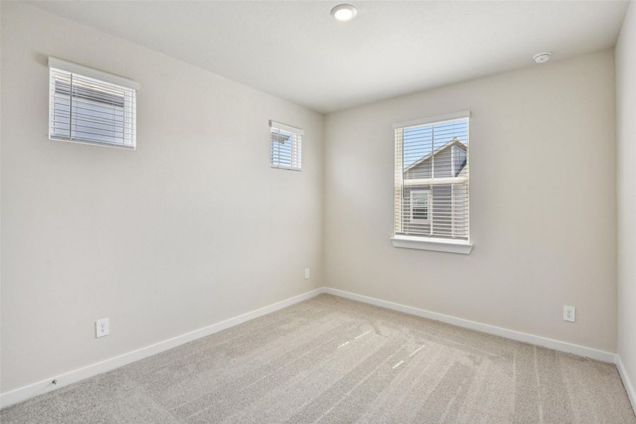 Spacious, unfurnished interior of a new home in Parkway Commons - City Series, Missouri City (Image 28).