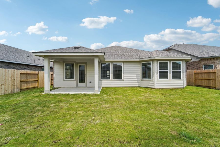 Exterior details and patio area of a home in Southwinds, Baytown (Image 24). Exterior details and patio area of a home in Southwinds, Baytown (Image 24).