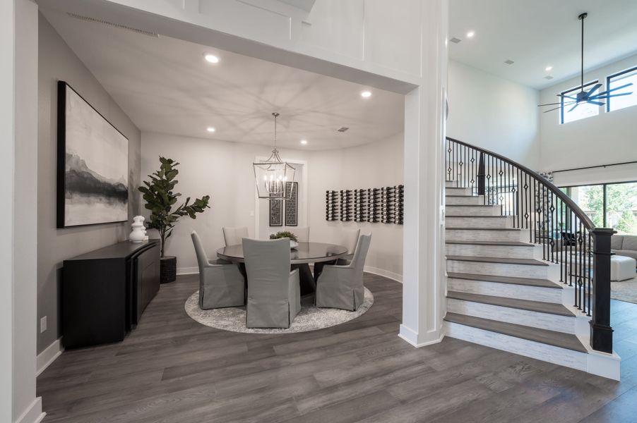 Representative furnished interior of a home built from the Verona by Tri Pointe Homes in Sienna 80′, Missouri City (Image 31).