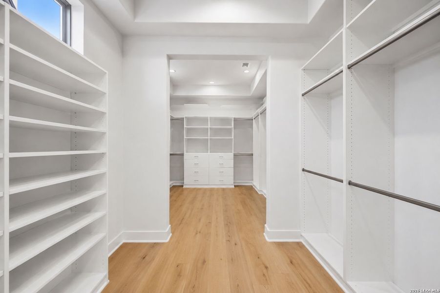 Spacious, unfurnished interior of a new home in , Boerne (Image 22).