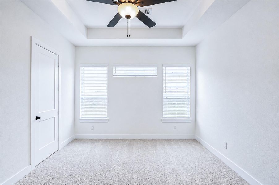 Spacious, unfurnished interior of a new home in , Katy (Image 42).