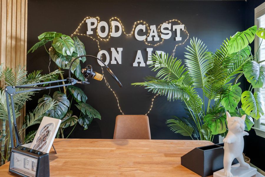 Image 54 of a home in Six Oaks.