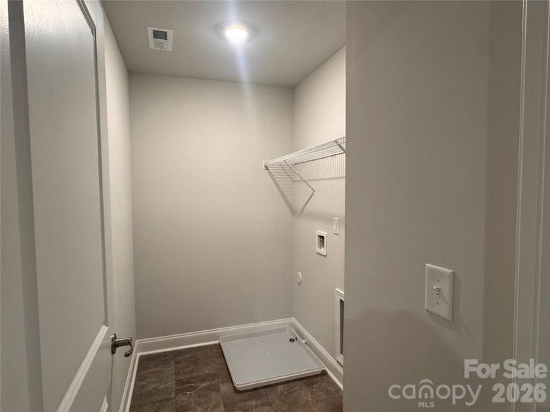 Spacious, unfurnished interior of a new home in Pine Trace, Gastonia (Image 12).