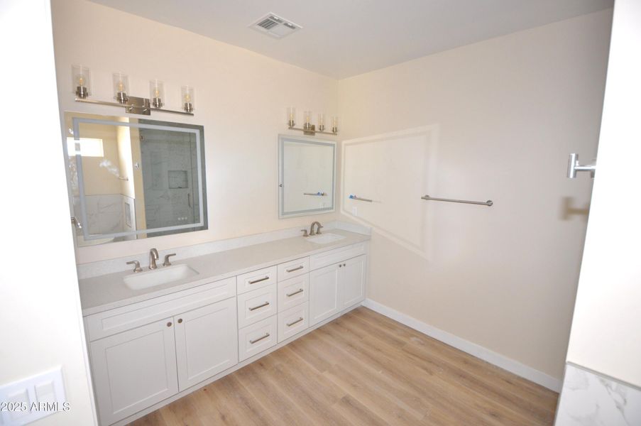 Master Vanity Master Vanity