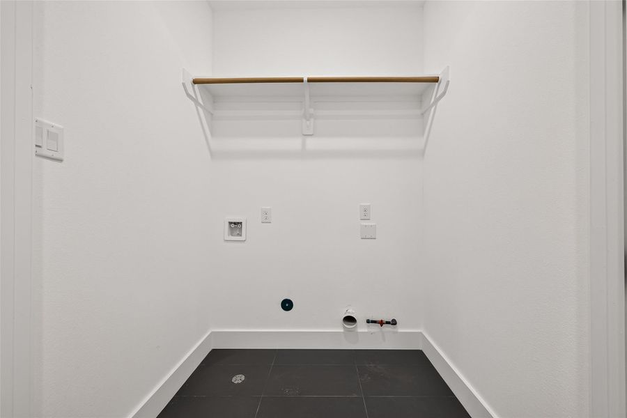 Spacious, unfurnished interior of a new home in , Houston (Image 20).