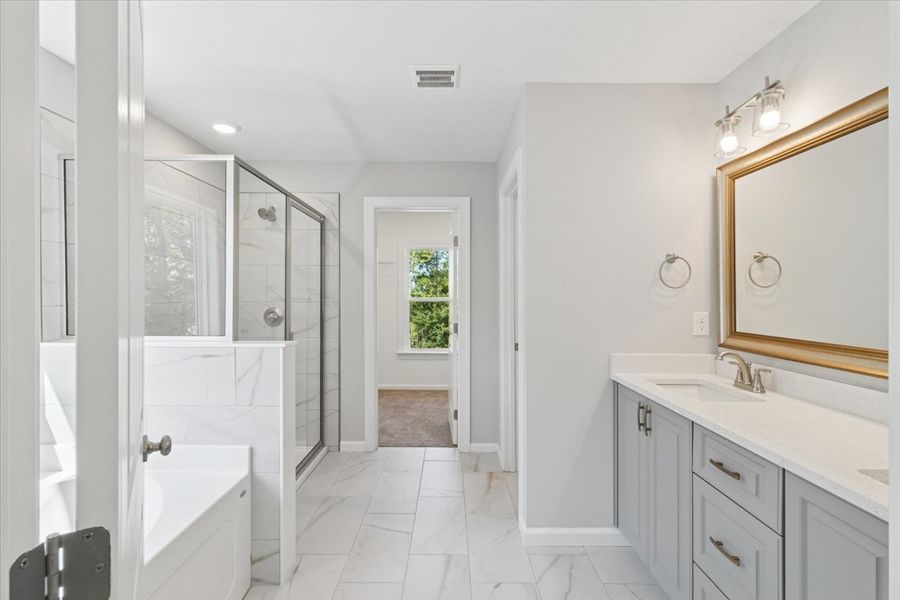 Furnished interior view inside a new home in Crawford Creek, Grovetown (Image 11).