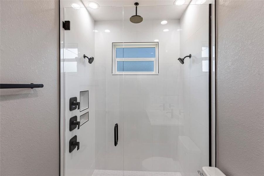 Image 36 of a home in .