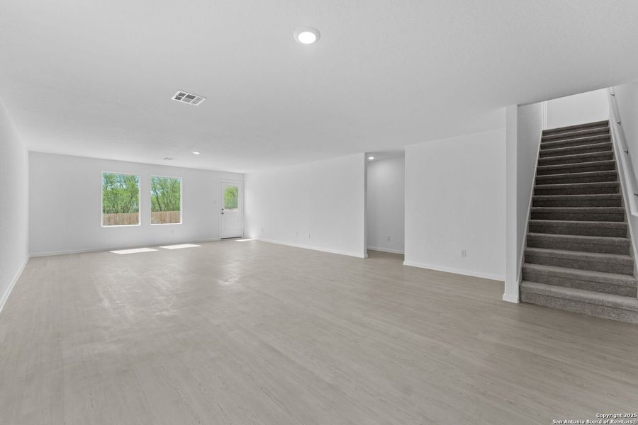Spacious, unfurnished interior of a new home in Lodi Grove, Floresville (Image 19). Spacious, unfurnished interior of a new home in Lodi Grove, Floresville (Image 19).