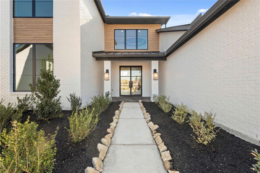 Exterior details and patio area of a home in ARTAVIA®, Conroe (Image 19).