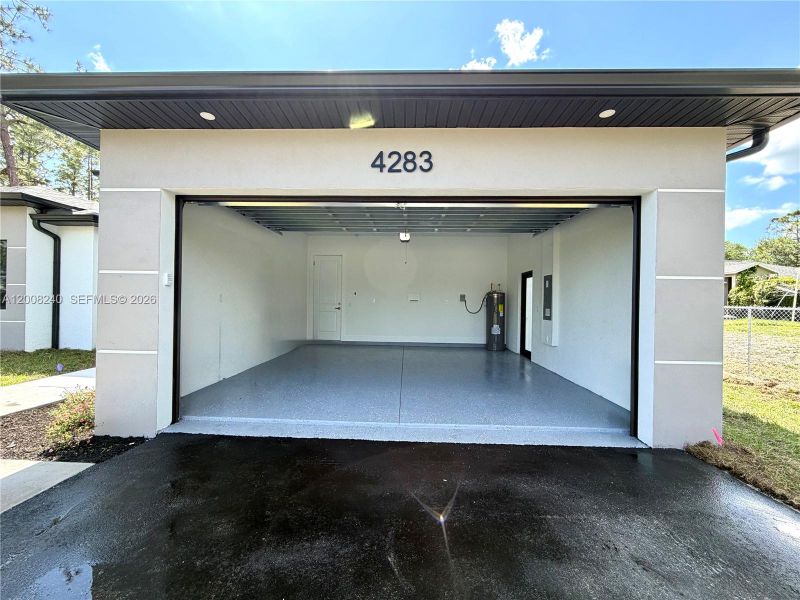 Exterior details and patio area of a home in , Naples (Image 26).