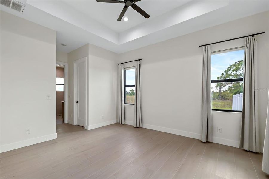 Spacious, unfurnished interior of a new home in , Placida (Image 21).
