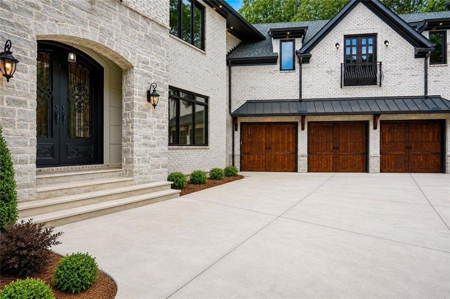 Exterior details and patio area of a home in , Roswell (Image 4). Exterior details and patio area of a home in , Roswell (Image 4).