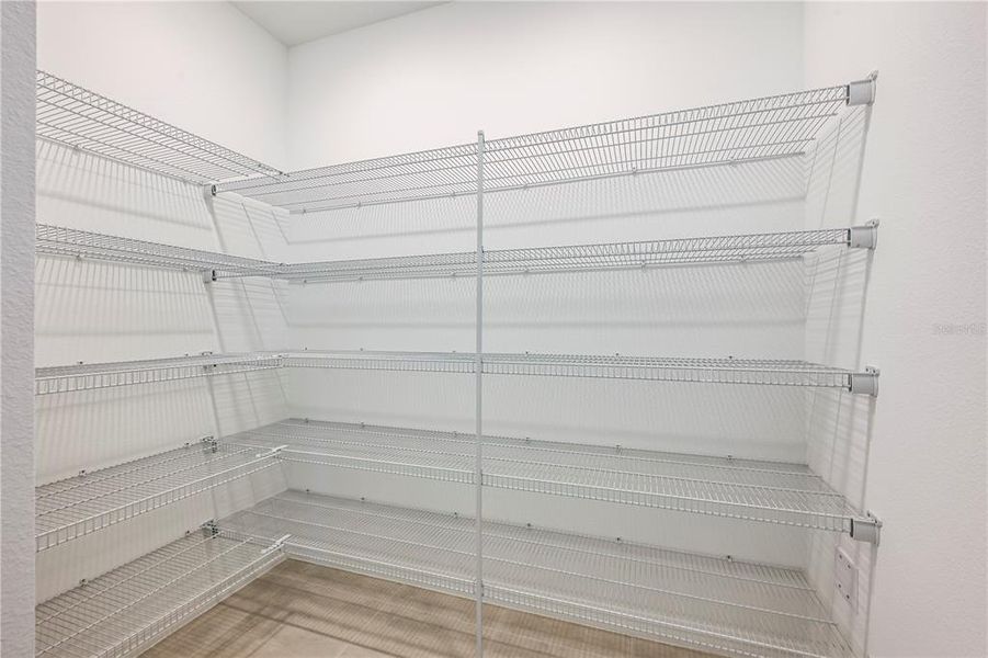 Spacious, unfurnished interior of a new home in Waterstone, Groveland (Image 20).