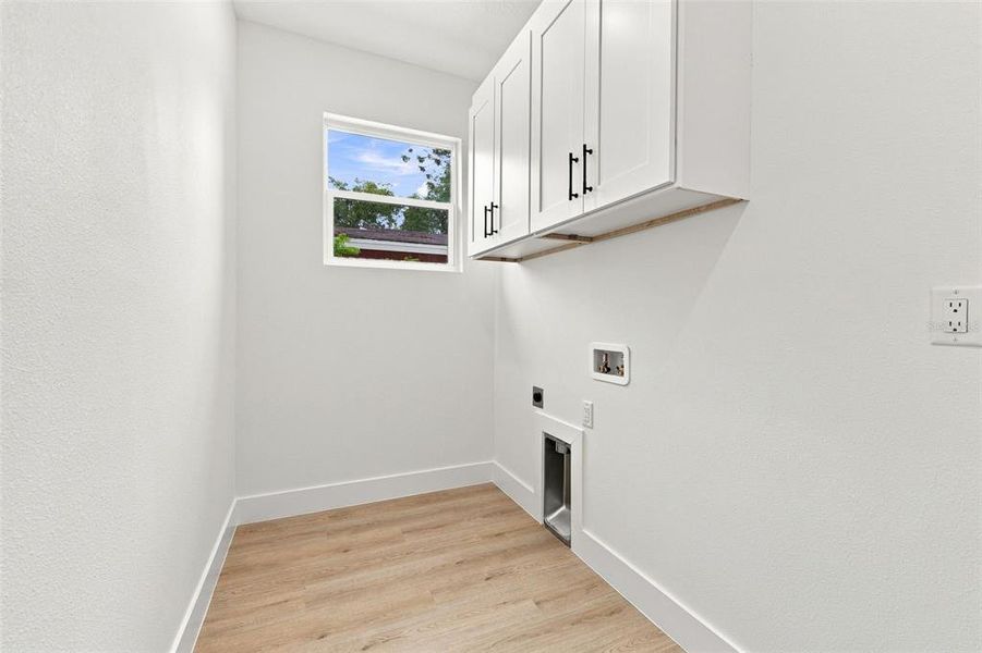 Spacious, unfurnished interior of a new home in , Tampa (Image 23).
