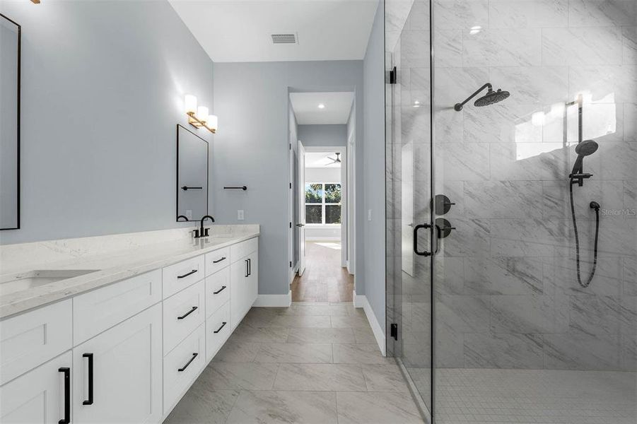 Furnished interior view inside a new home in , Orlando (Image 8).