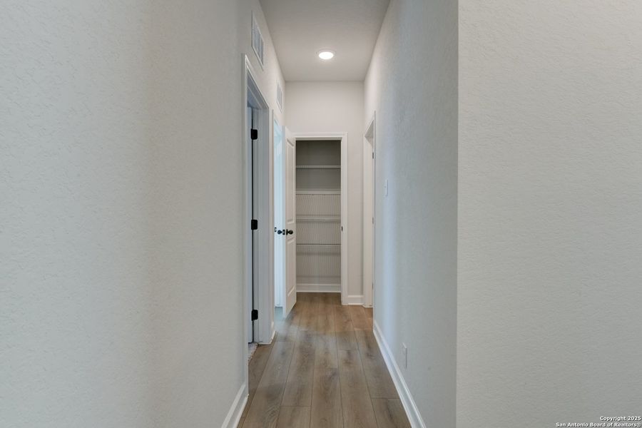 Spacious, unfurnished interior of a new home in Cordova Trails, Seguin (Image 18).