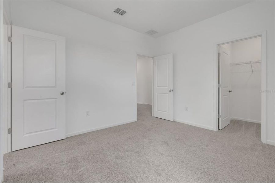Spacious, unfurnished interior of a new home in Crossroads at Kelly Park, Apopka (Image 28).