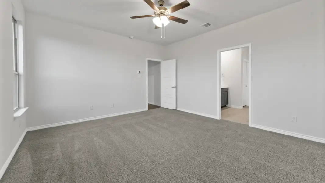 Spacious, unfurnished interior of a new home in Elevon, Lavon (Image 20).