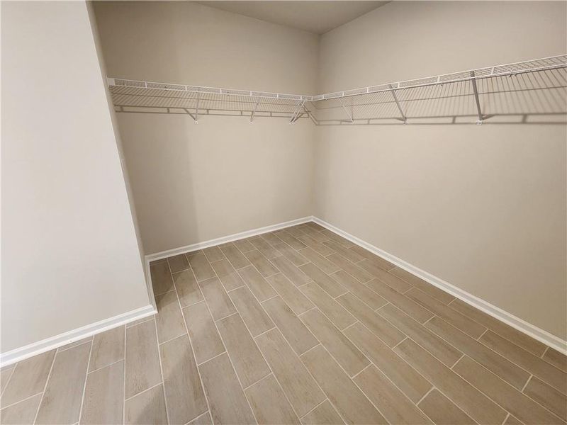 Spacious, unfurnished interior of a new home in The Woodlands Preserve, Jackson (Image 44).