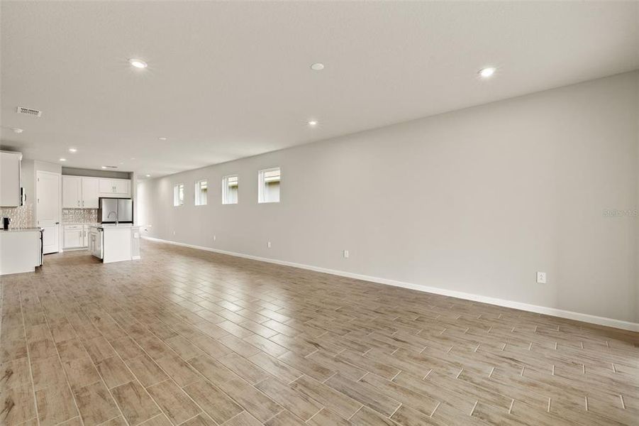 Spacious, unfurnished interior of a new home in Sunstone at Wellen Park, Venice (Image 14).
