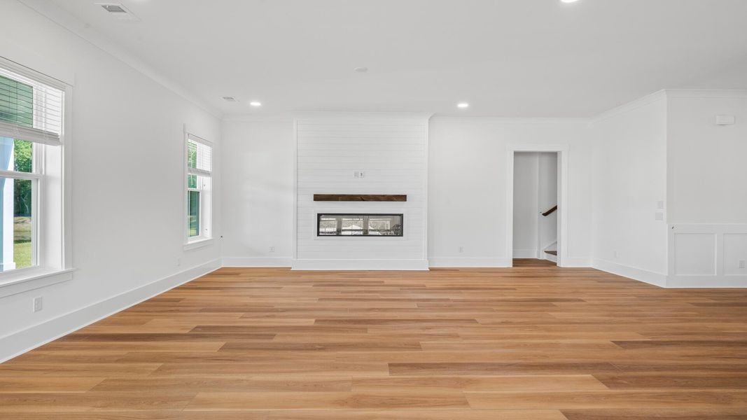 Spacious, unfurnished interior of a new home in Pamlico Terrace, Awendaw (Image 12).
