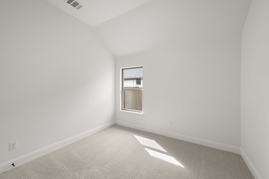 Spacious, unfurnished interior of a new home in Ridgepoint, Midlothian (Image 32).
