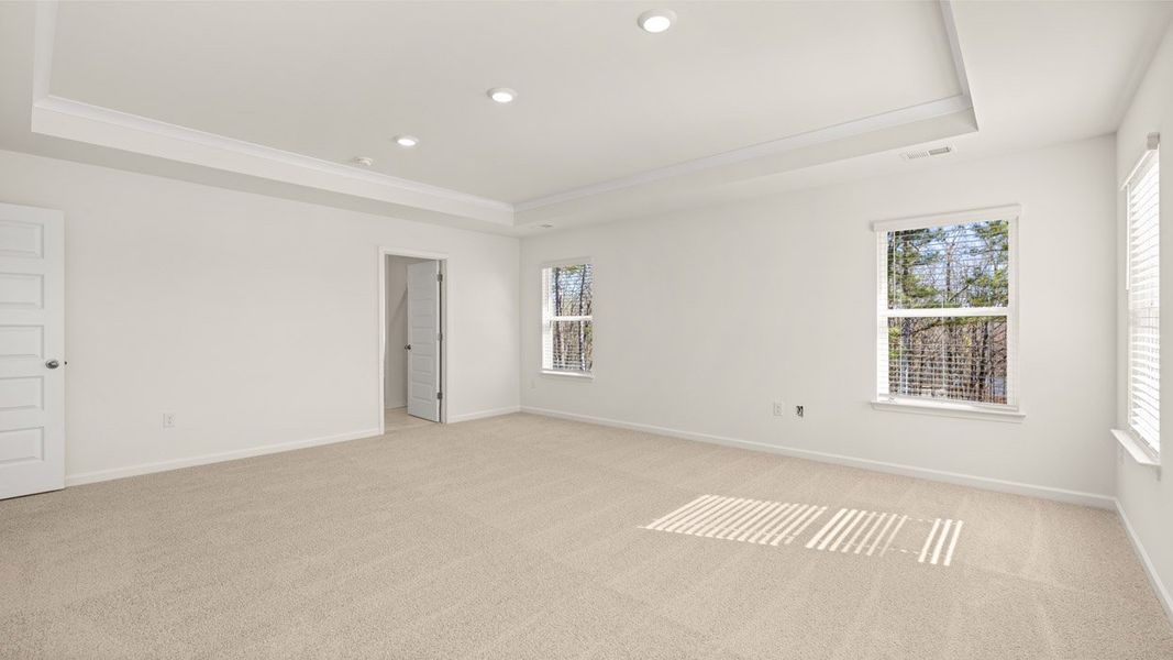 Spacious, unfurnished interior of a new home in The Abbey at Trolley Run Station, Aiken (Image 25).