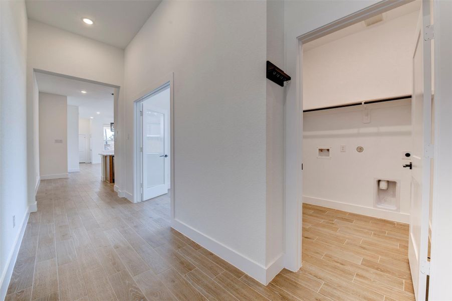 Spacious, unfurnished interior of a new home in The Woodlands Hills, Willis (Image 23). Spacious, unfurnished interior of a new home in The Woodlands Hills, Willis (Image 23).