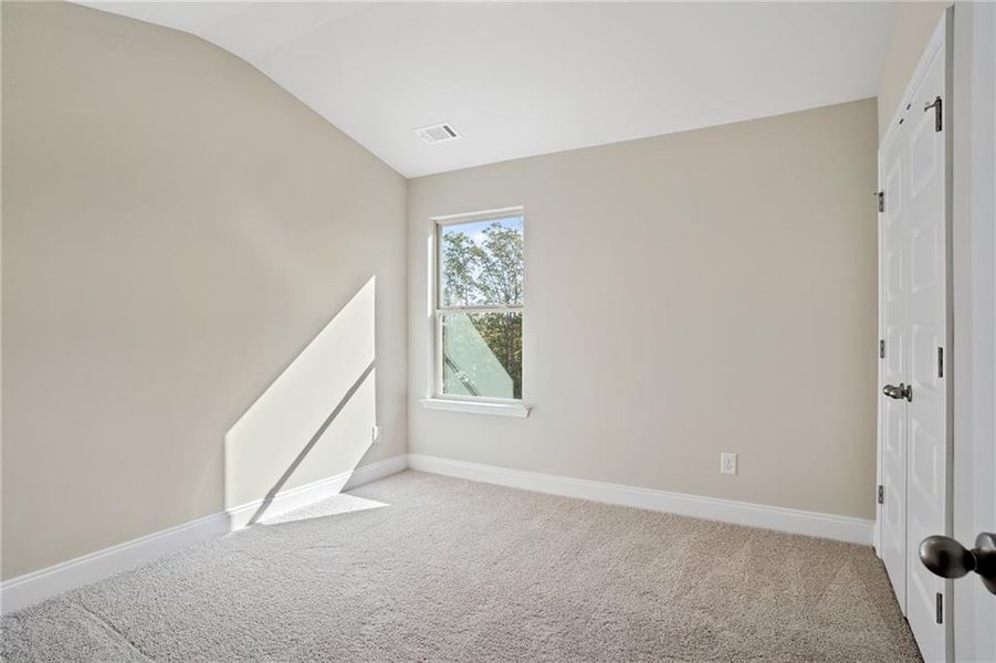 Spacious, unfurnished interior of a new home in Paces Estates, Lithia Springs (Image 20). Spacious, unfurnished interior of a new home in Paces Estates, Lithia Springs (Image 20).