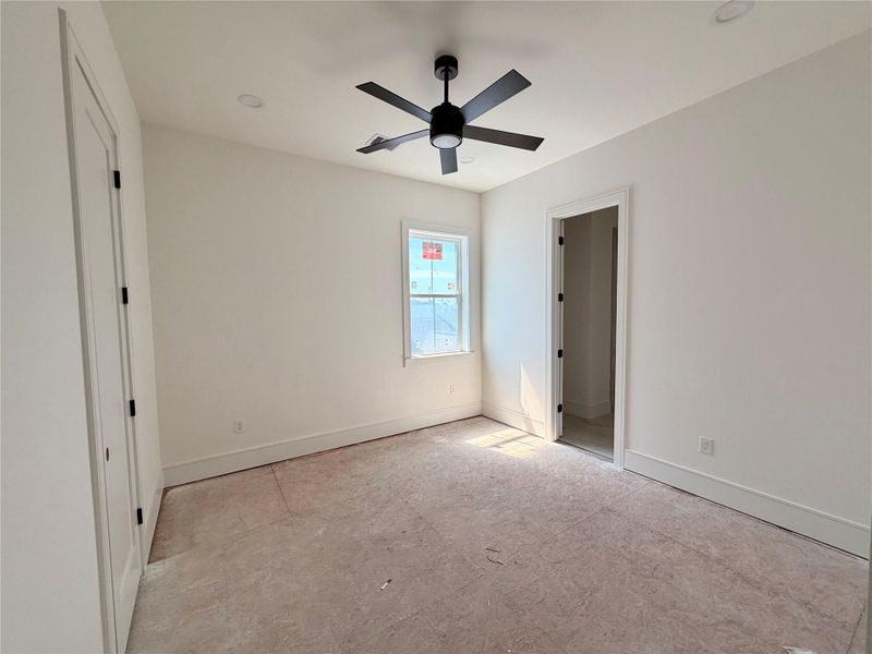 Image 36 of a home in .