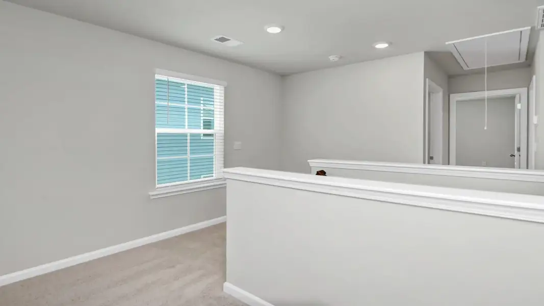 Spacious, unfurnished interior of a new home in Ferry Grove, Lexington (Image 13).