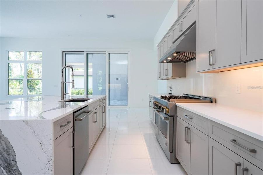 Furnished interior view inside a new home in , Montverde (Image 6).