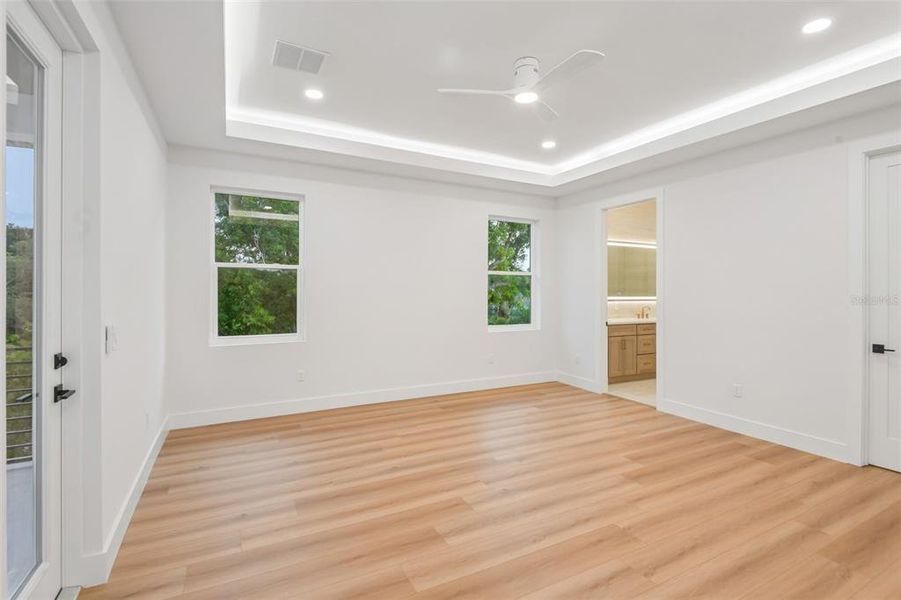 Spacious, unfurnished interior of a new home in , Tarpon Springs (Image 44). Spacious, unfurnished interior of a new home in , Tarpon Springs (Image 44).