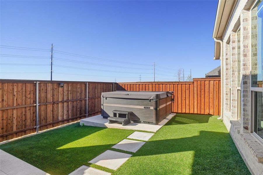Exterior details and patio area of a home in Reunion 50', Rhome (Image 26). Exterior details and patio area of a home in Reunion 50', Rhome (Image 26).