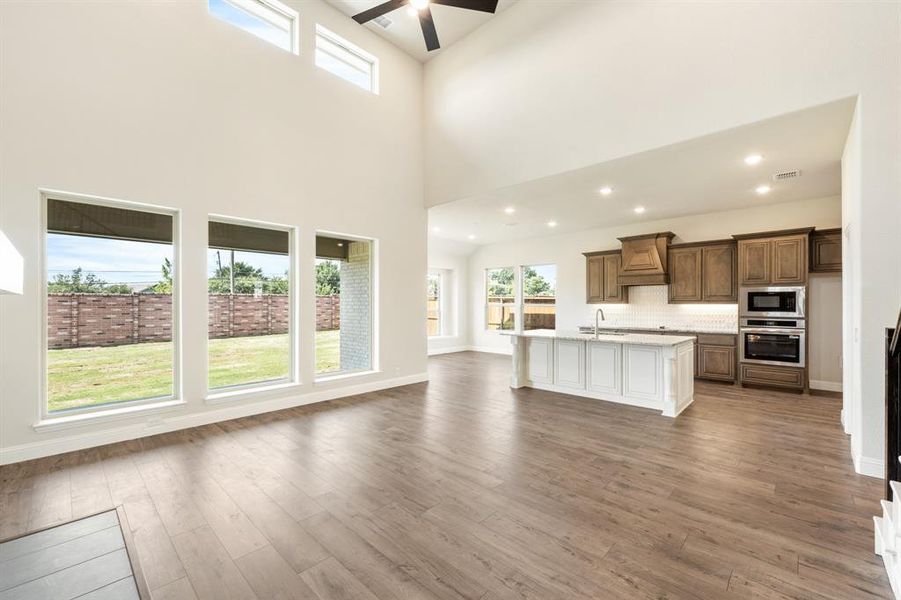 Spacious, unfurnished interior of a new home in Mockingbird Hills, Joshua (Image 34). Spacious, unfurnished interior of a new home in Mockingbird Hills, Joshua (Image 34).
