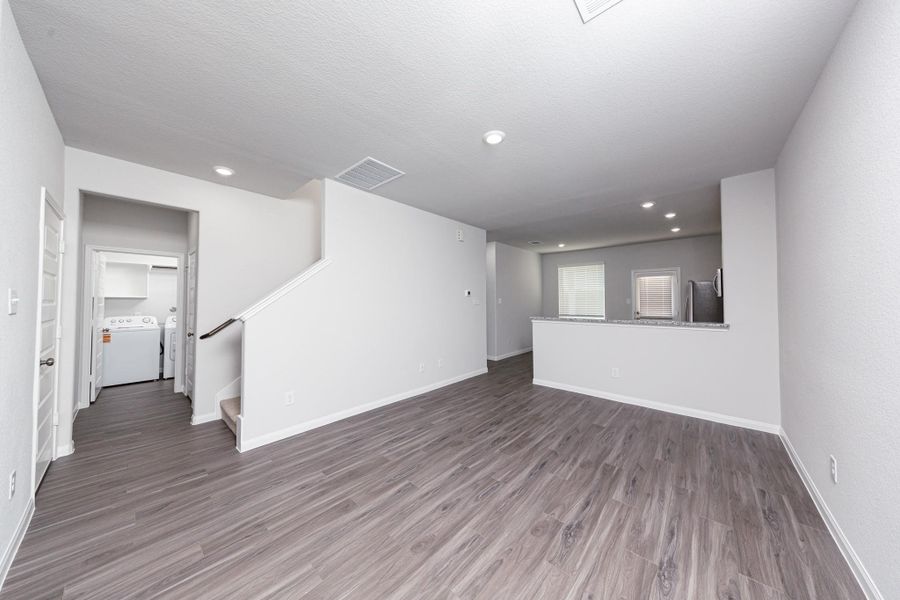 Spacious, unfurnished interior of a new home in Wayside Village, Houston (Image 17).