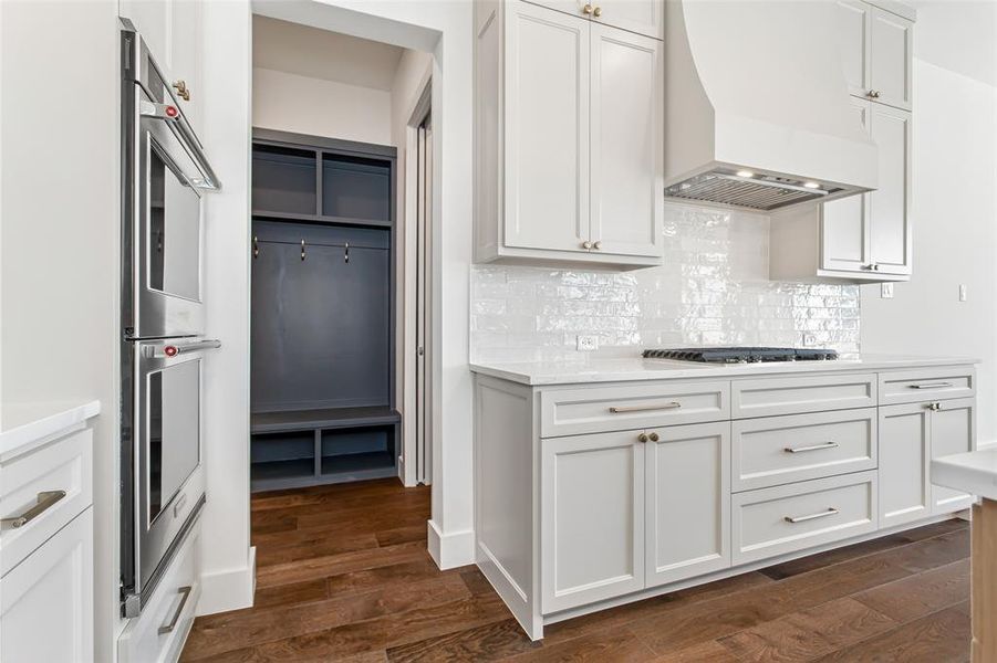 Furnished interior view inside a new home in , Dallas (Image 24).