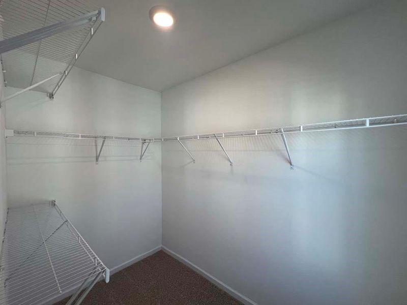 Spacious, unfurnished interior of a new home in Laurelwood, Douglasville (Image 14).