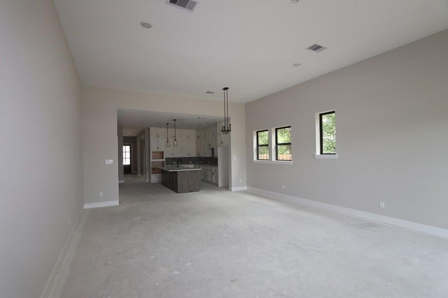 Spacious, unfurnished interior of a new home in Colton 45' Homesites, Todd Mission (Image 37).