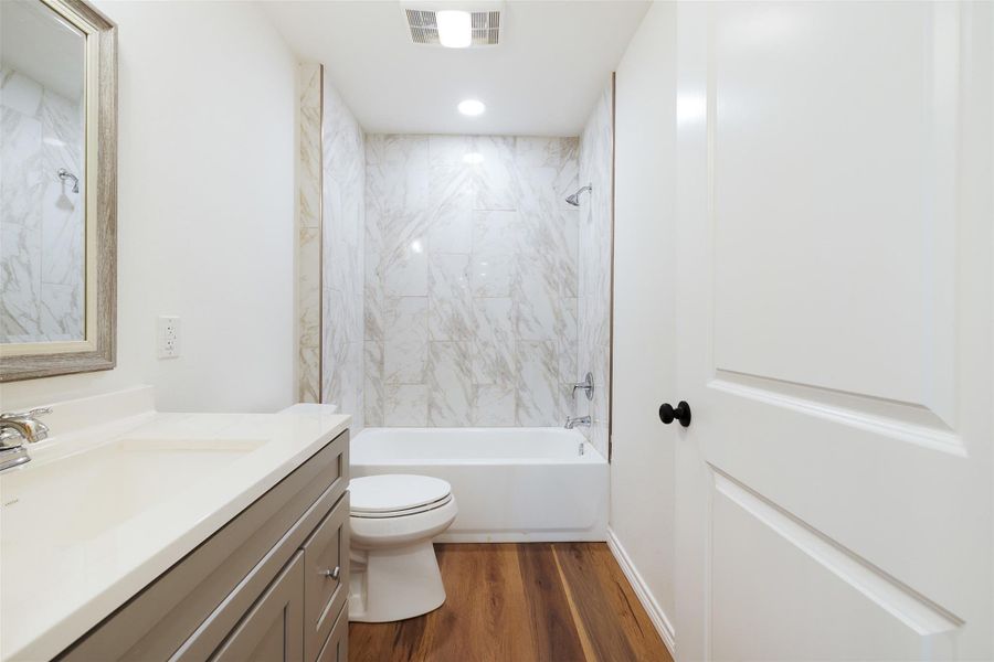 Furnished interior view inside a new home in , Lexington (Image 6). Furnished interior view inside a new home in , Lexington (Image 6).