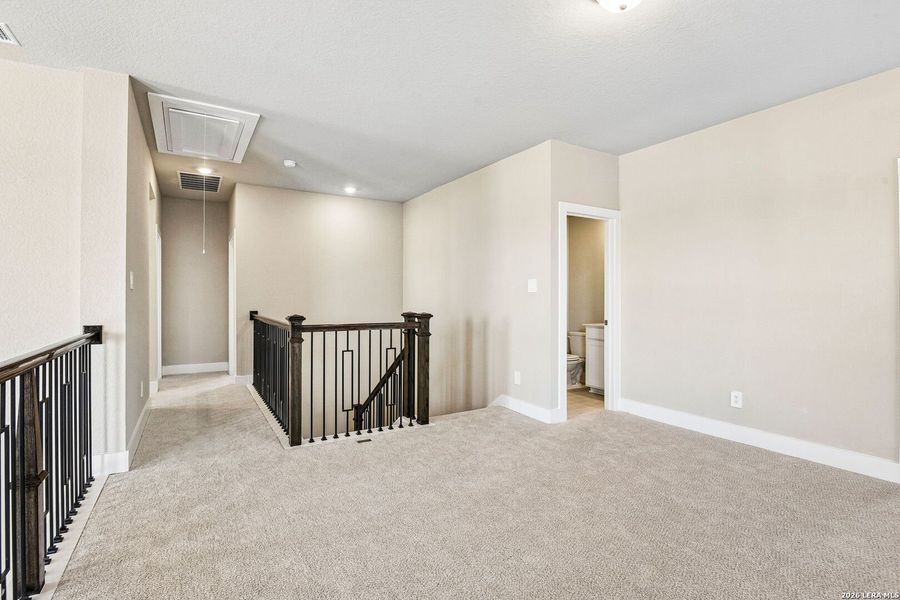 Spacious, unfurnished interior of a new home in Stetson Ridge, Marion (Image 31).