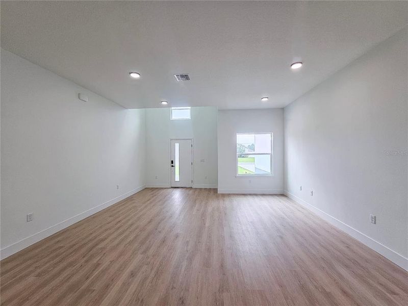 Spacious, unfurnished interior of a new home in , Ocala (Image 36).