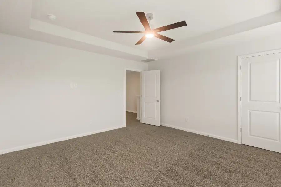 Spacious, unfurnished interior of a new home in Halton Oaks, Spartanburg (Image 15). Spacious, unfurnished interior of a new home in Halton Oaks, Spartanburg (Image 15).