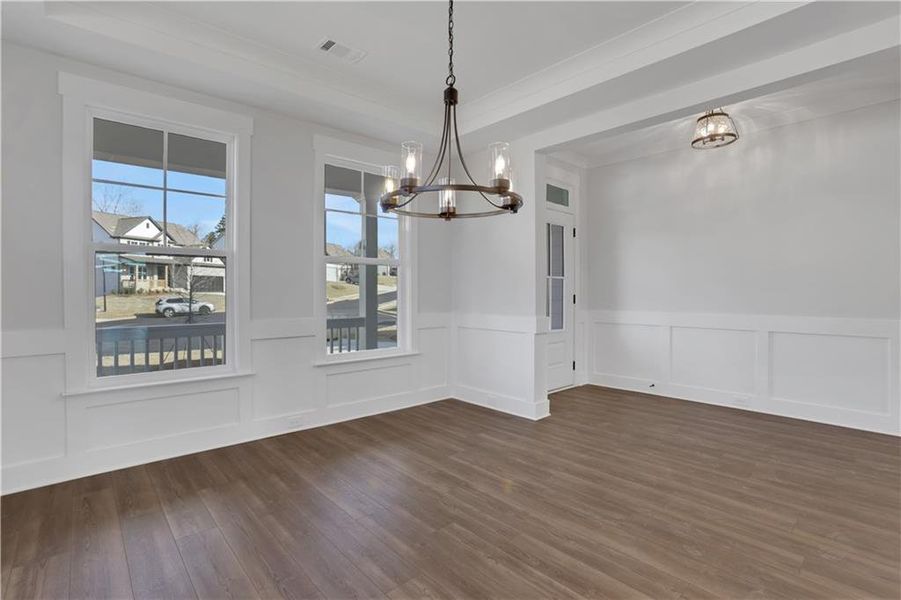 Spacious, unfurnished interior of a new home in Cambridge, Flowery Branch (Image 20).