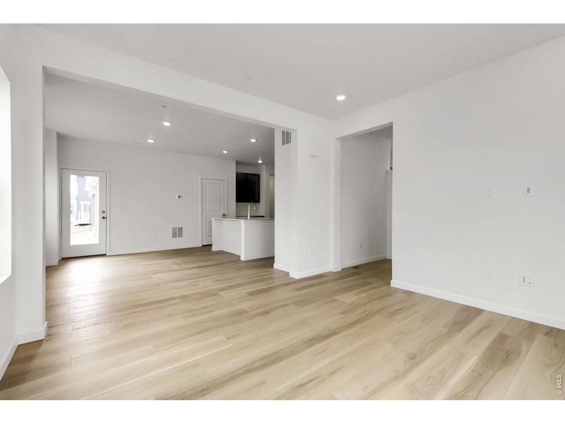 Spacious, unfurnished interior of a new home in Timber Lark, Fort Collins (Image 12). Spacious, unfurnished interior of a new home in Timber Lark, Fort Collins (Image 12).